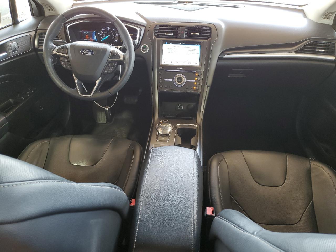 3FA6P0RU4KR118749 2019 Ford Fusion Titanium