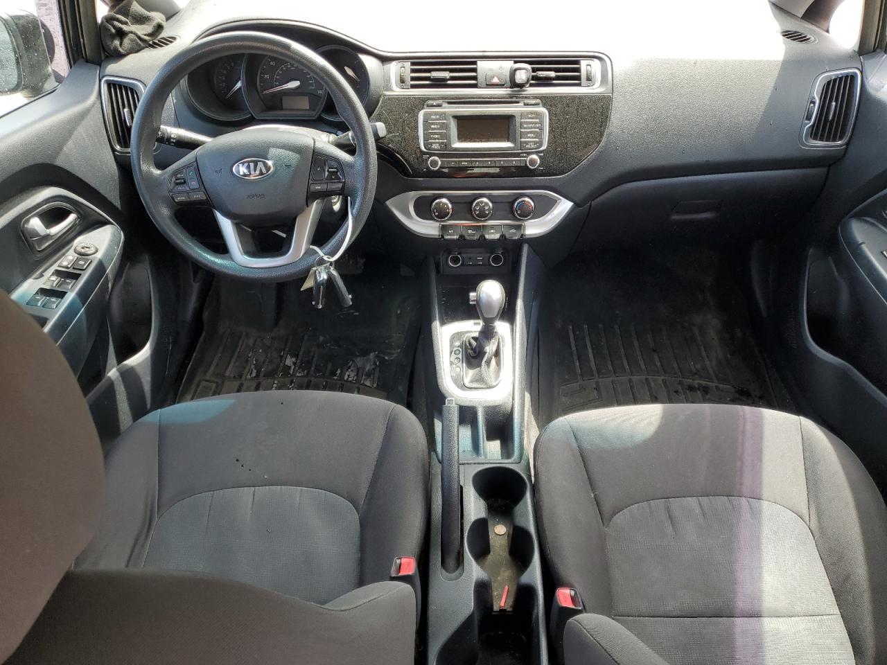 KNADM4A38H6117613 2017 Kia Rio Lx