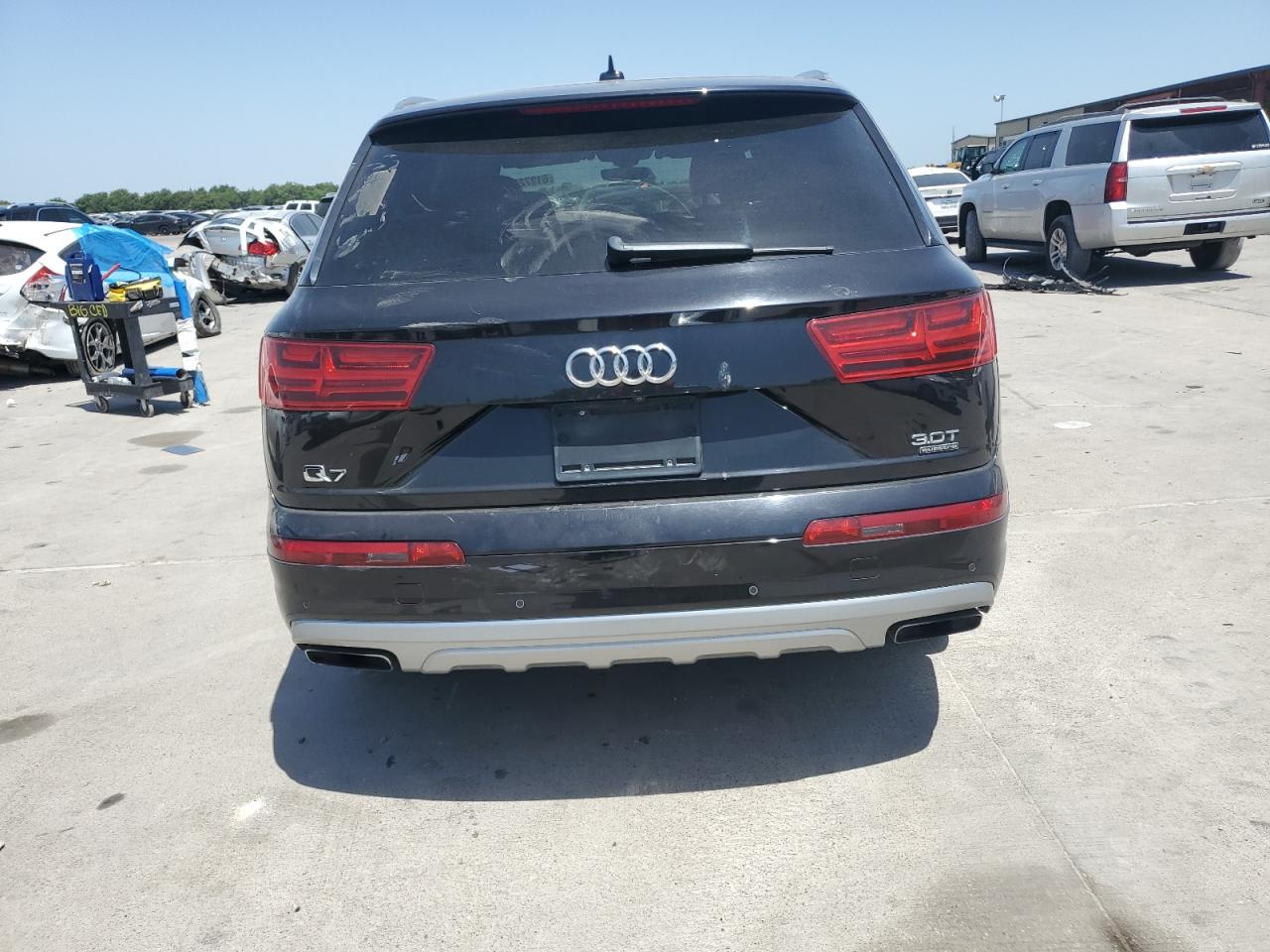 2017 Audi Q7 Premium Plus vin: WA1LAAF71HD022656