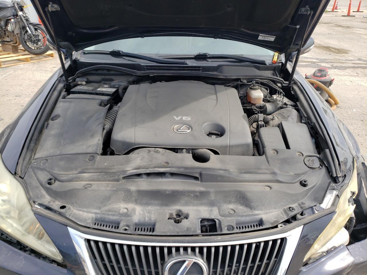 JTHCK262692028946 2009 Lexus Is 250