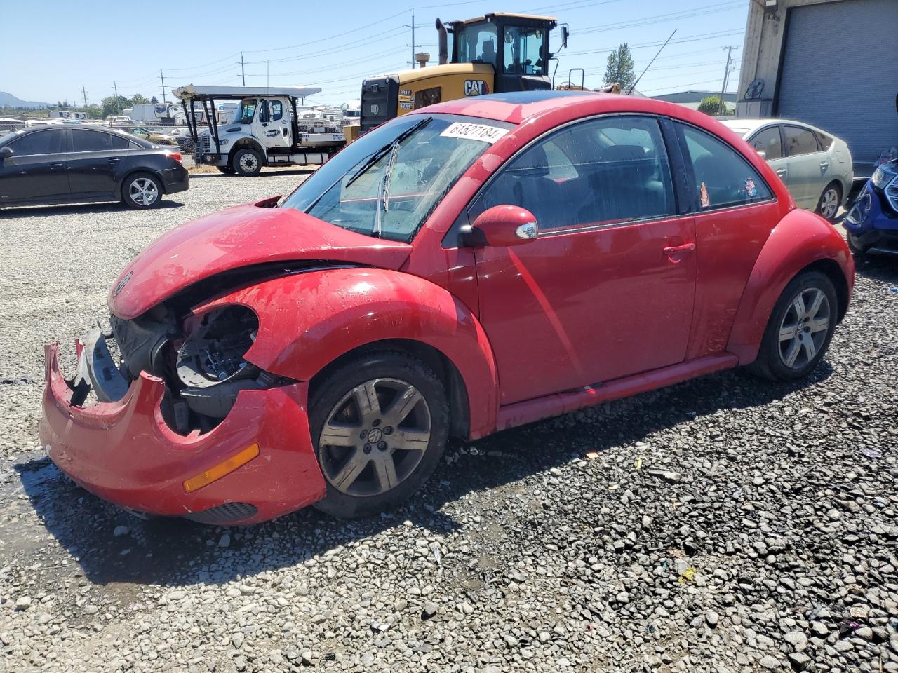 Lot #2907013137 2006 VOLKSWAGEN NEW BEETLE