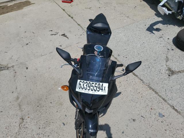 2023 YAMAHA YZFR3 A MH3RH18Y7PK012386