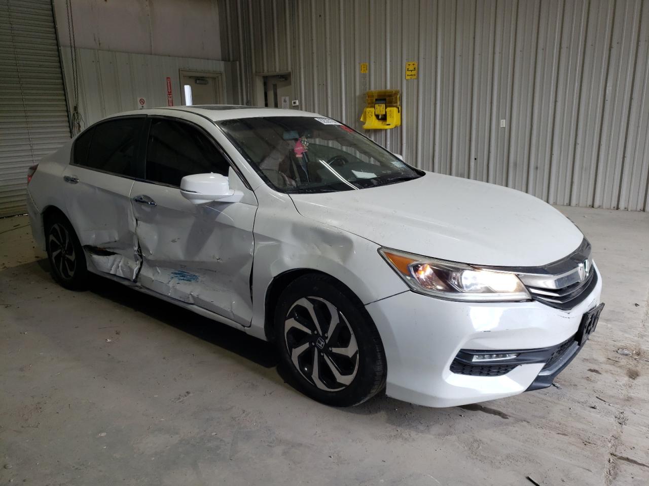 2016 Honda Accord Exl vin: 1HGCR2F81GA086940