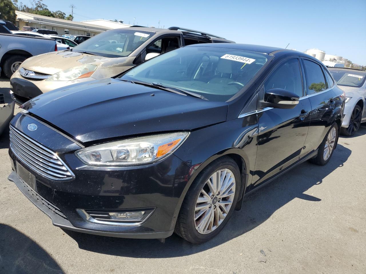 2016 Ford Focus Titanium vin: 1FADP3J27GL329226