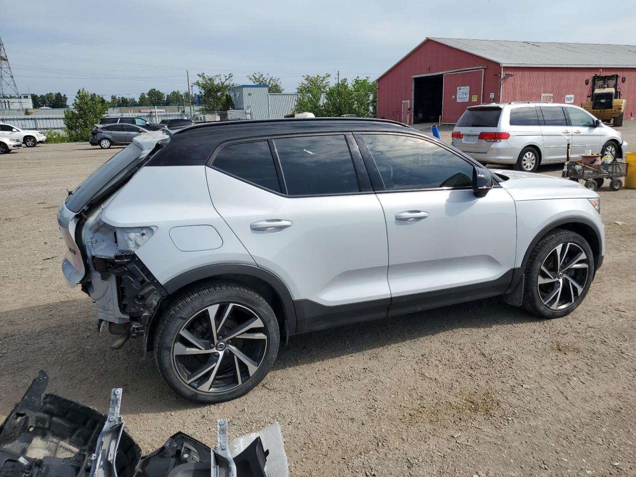 YV4162UM7N2650531 2022 Volvo Xc40 T5 R-Design