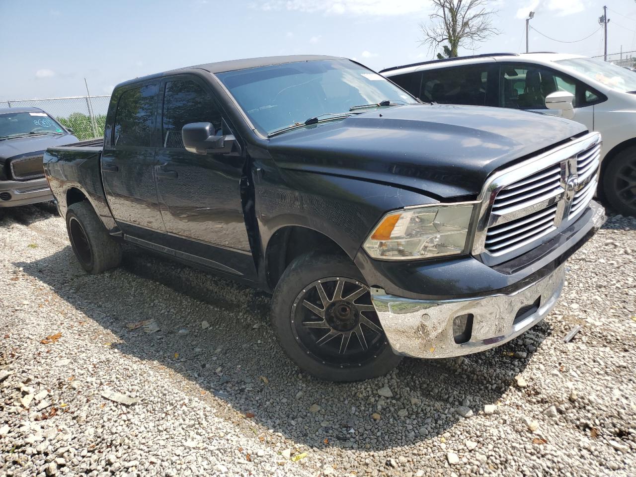 1C6RR6LT3FS630816 2015 Ram 1500 Slt