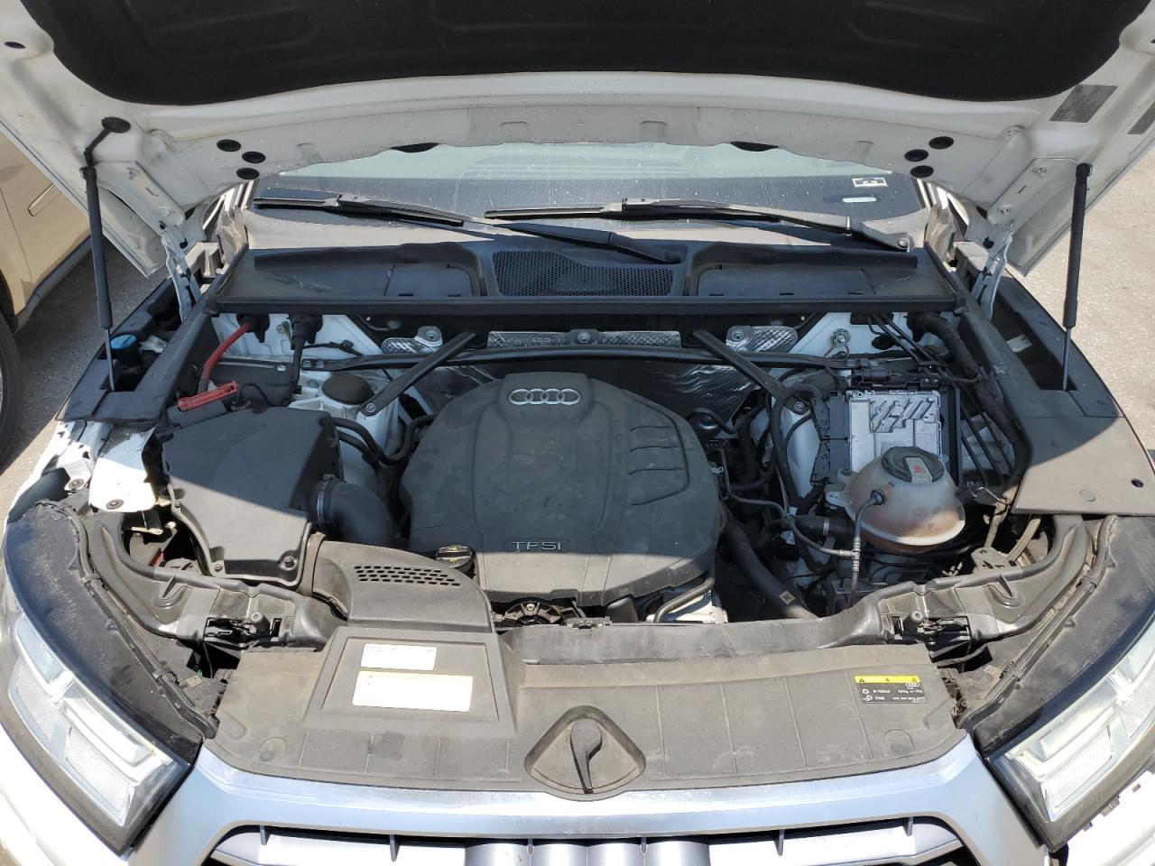 WA1BNAFY1J2117468 2018 Audi Q5 Premium Plus