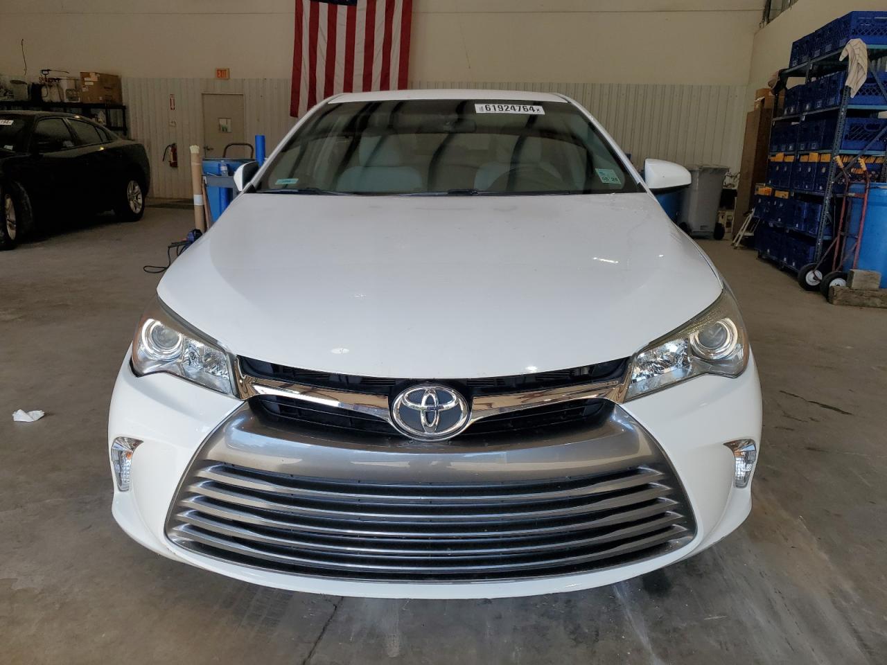 2015 Toyota Camry Le vin: 4T4BF1FK1FR503643