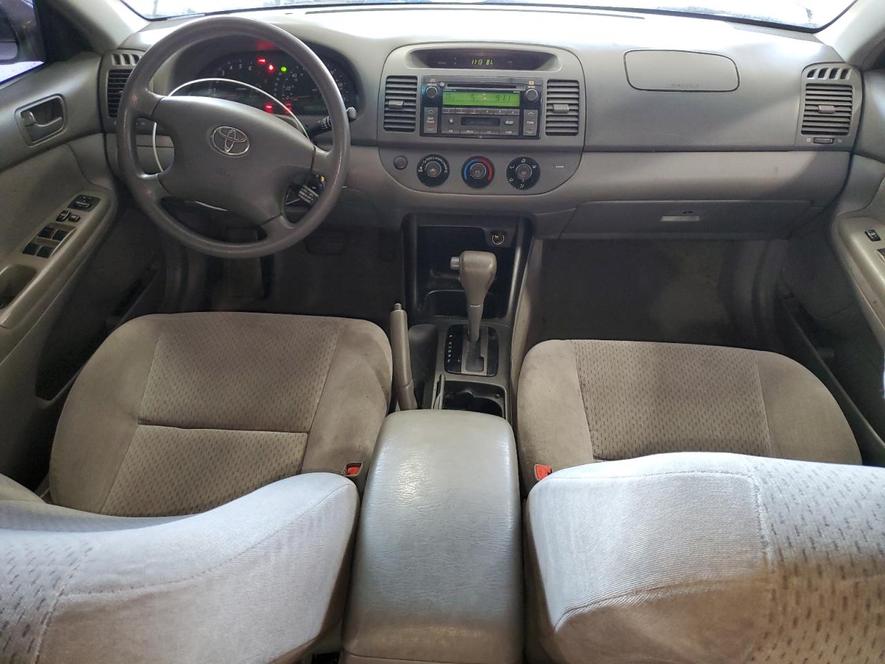 4T1BF30K63U565940 2003 Toyota Camry Le