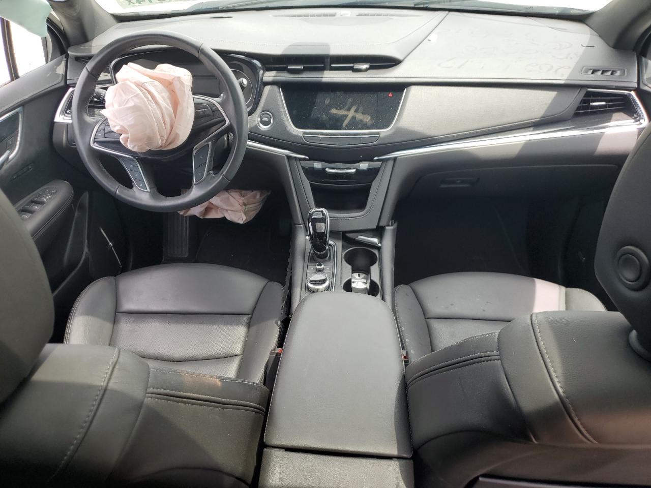 1GYKNCR41NZ175212 2022 Cadillac Xt5 Premium Luxury