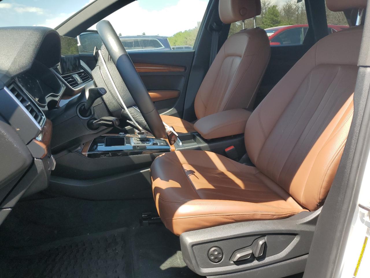 WA1AAAFY8M2114126 2021 Audi Q5 Premium