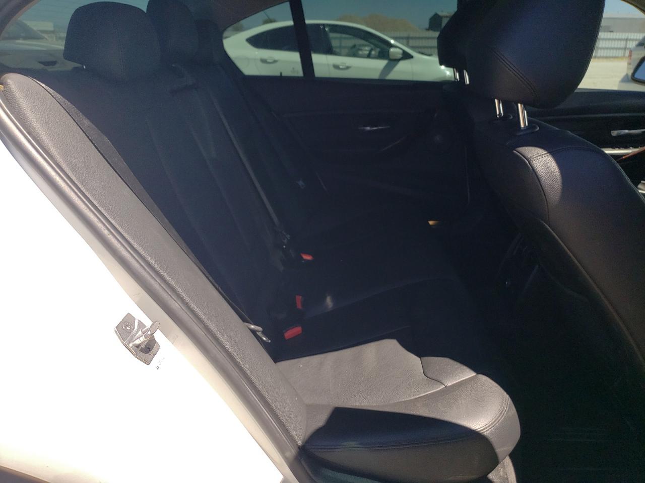 WBA3B9G55ENR92172 2014 BMW 335 Xi