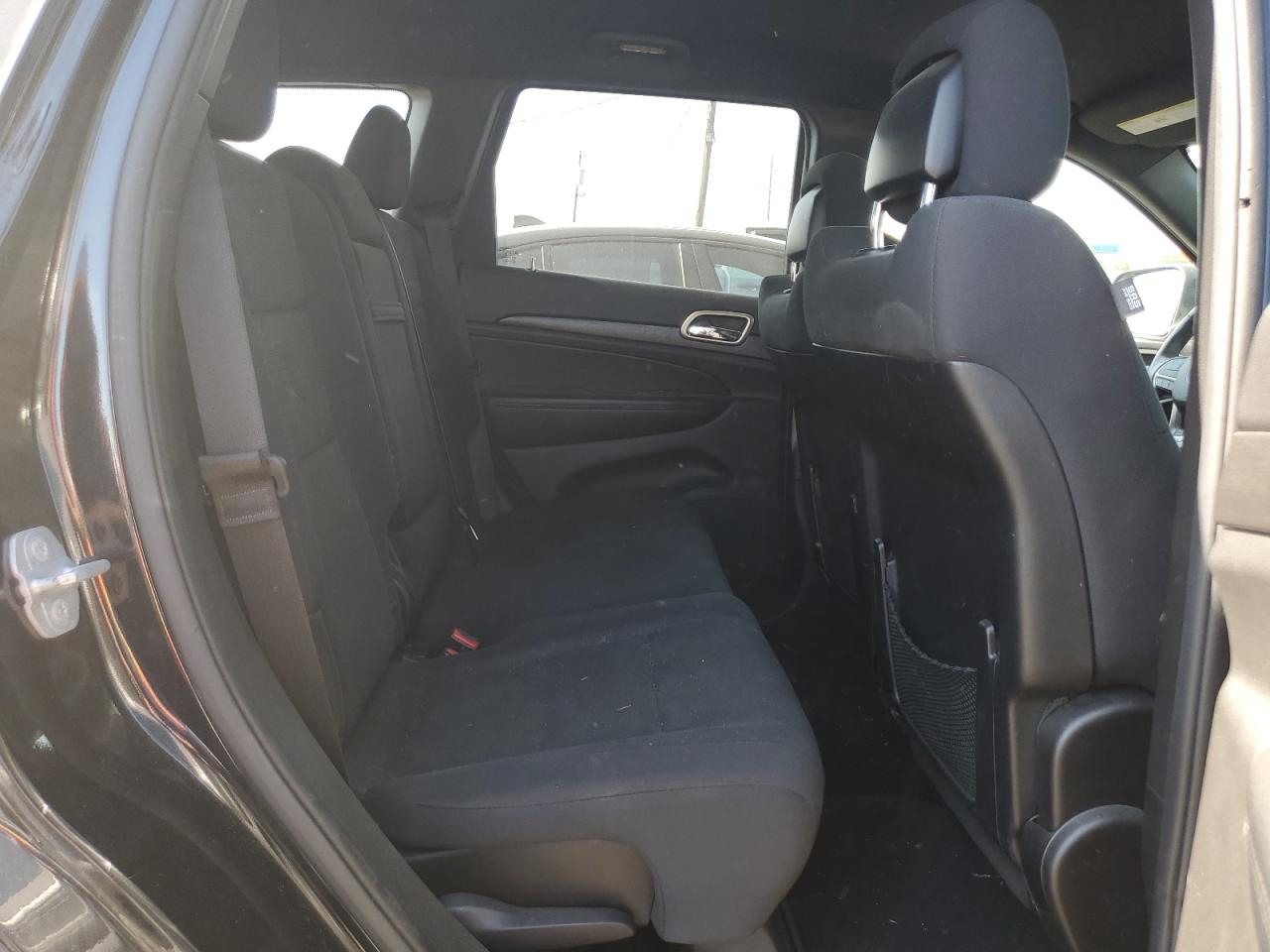 1C4RJFAGXFC193669 2015 Jeep Grand Cherokee Laredo