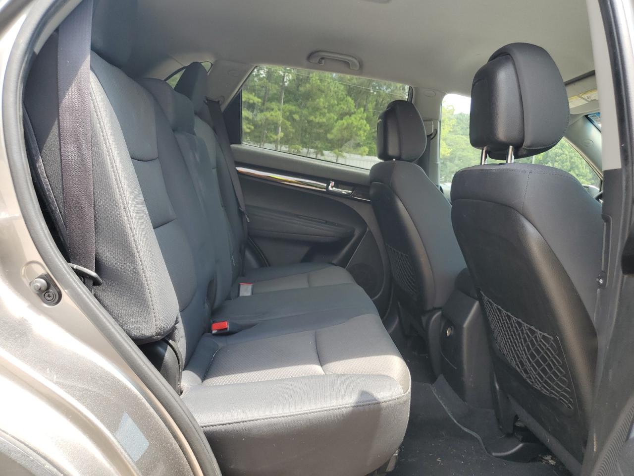 2013 Kia Sorento Lx vin: 5XYKT4A66DG364384