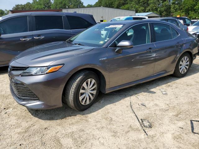 VIN 4T1B31HK1JU001613 2018 Toyota Camry, LE no.1