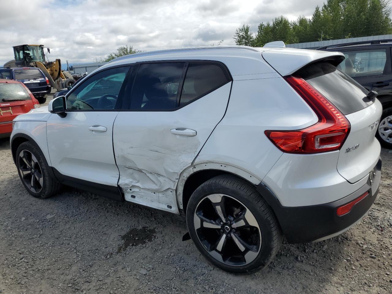 YV4162UK2N2720189 2022 Volvo Xc40 T5 Momentum