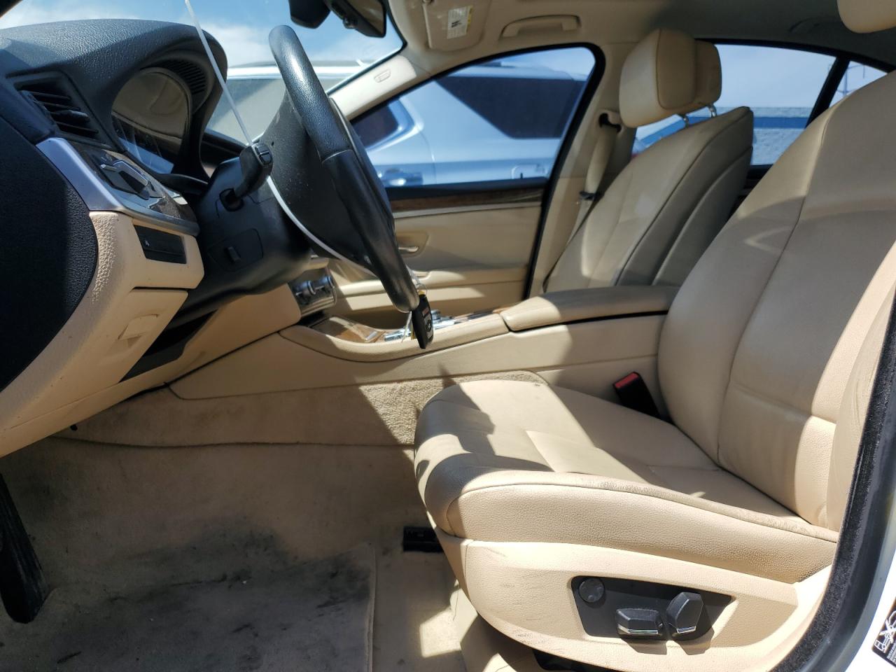 WBAXH5C55DDW11777 2013 BMW 528 Xi