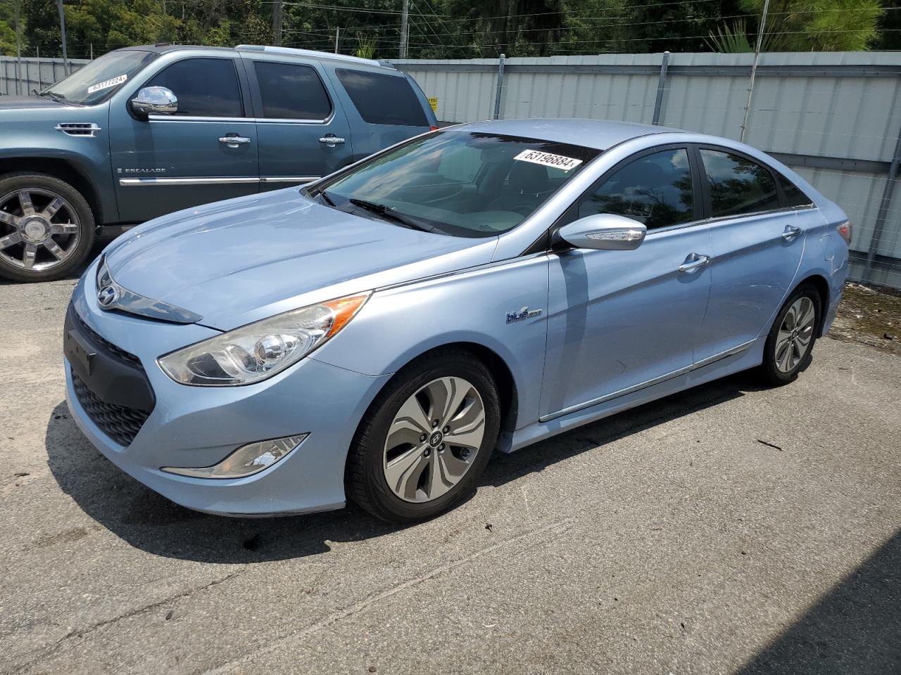 2013 Hyundai Sonata Hybrid vin: KMHEC4A42DA084209