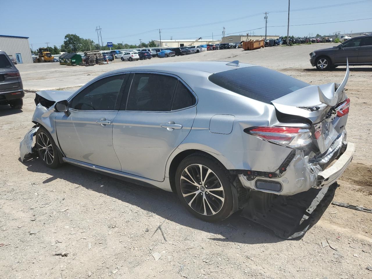 2019 Toyota Camry L vin: 4T1B11HK5KU829820