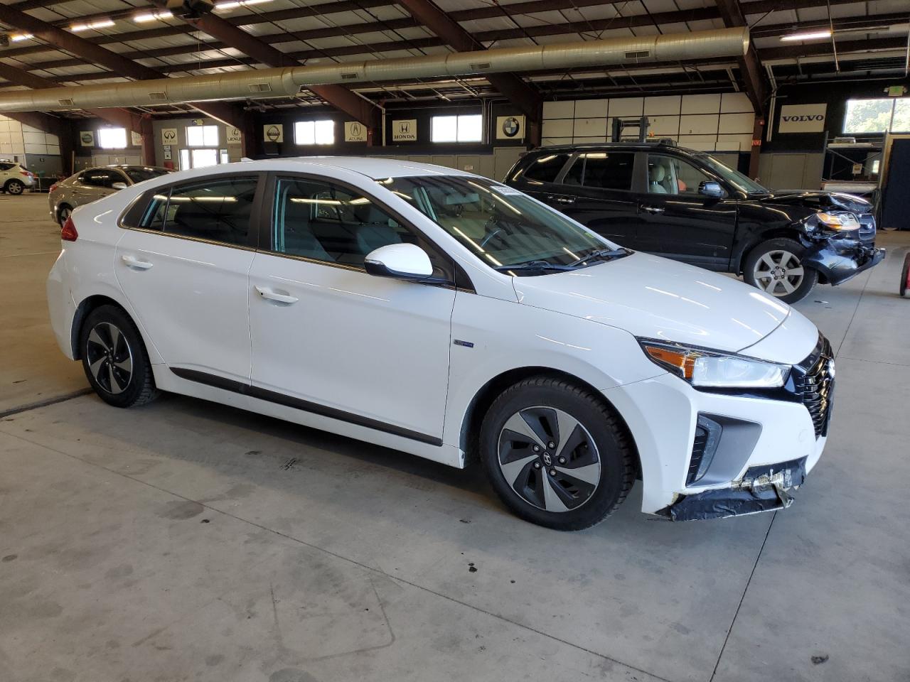 2018 Hyundai Ioniq Sel vin: KMHC75LC4JU067637