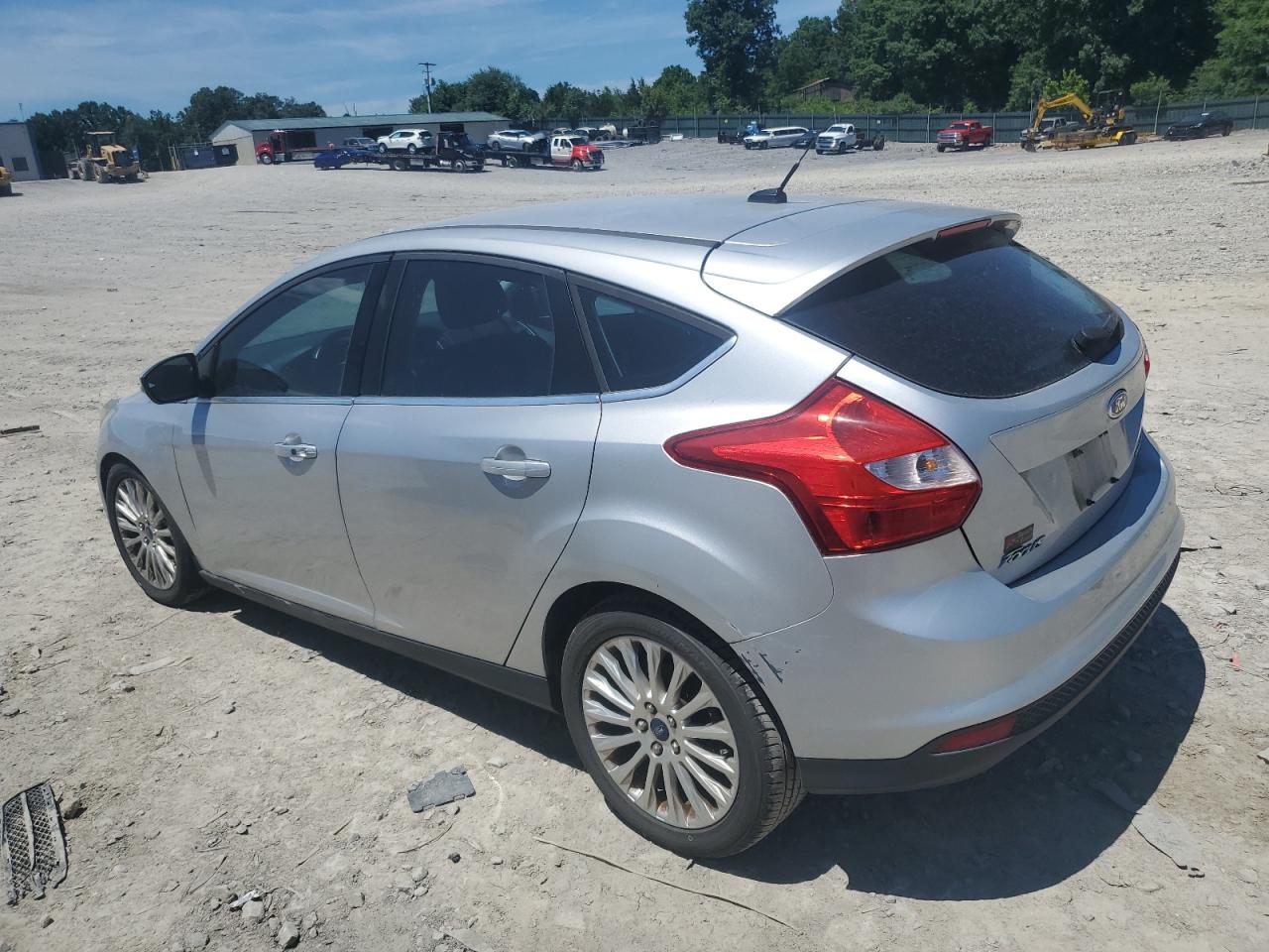 1FAHP3N21CL340907 2012 Ford Focus Titanium