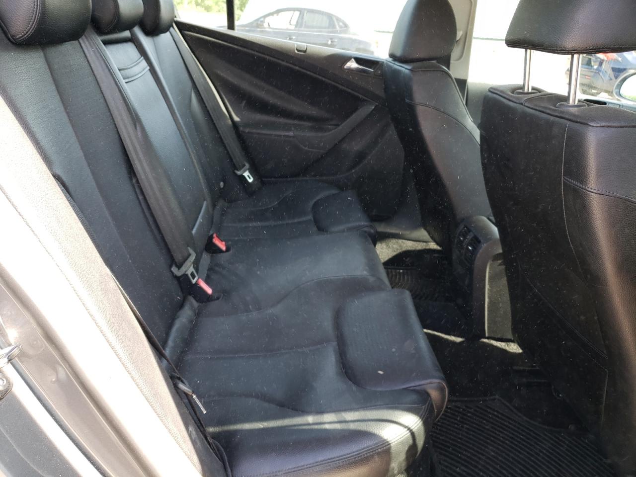 WVWAK73C98P044031 2008 Volkswagen Passat Komfort