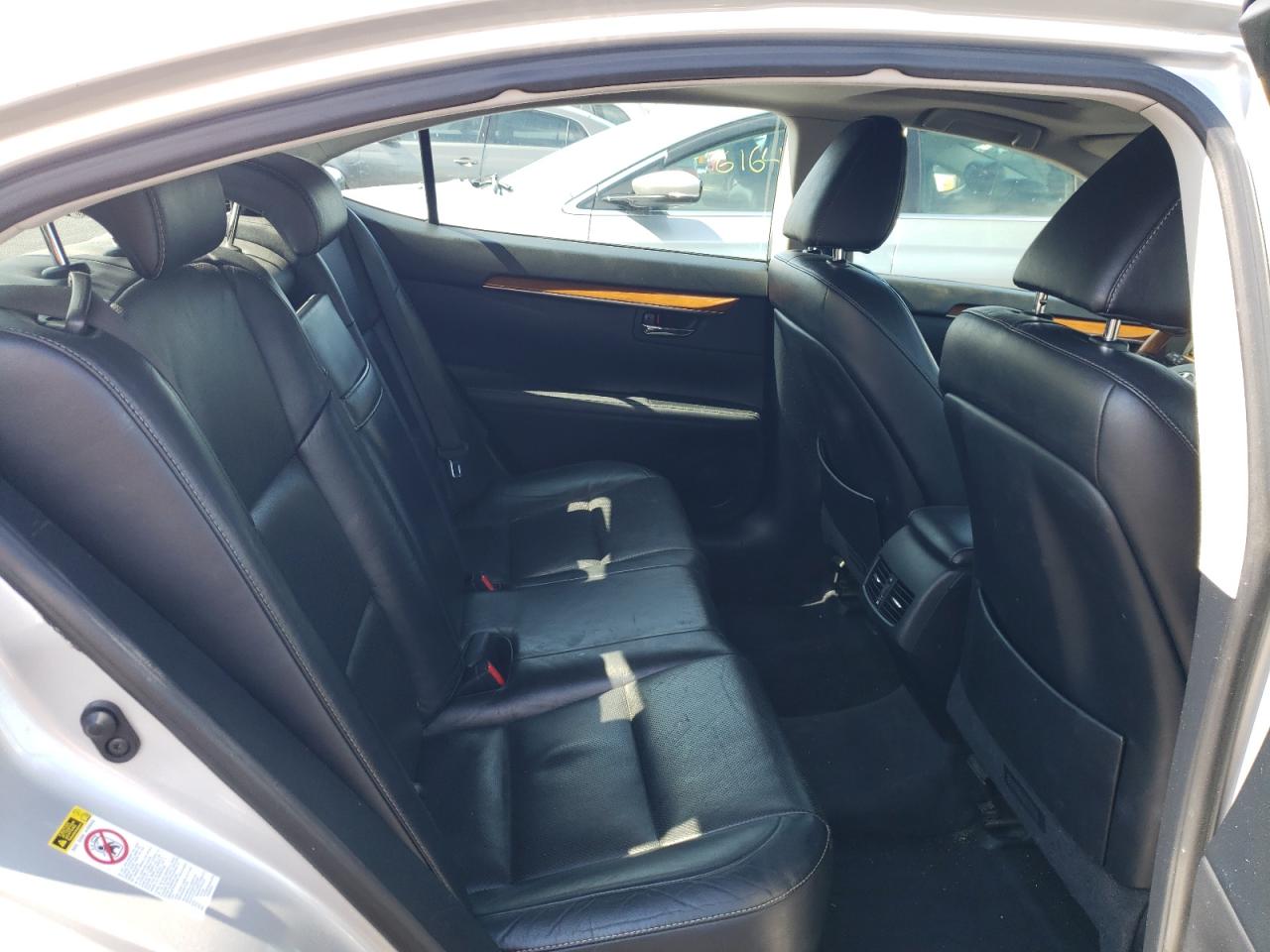 JTHBW1GG3D2004021 2013 Lexus Es 300H