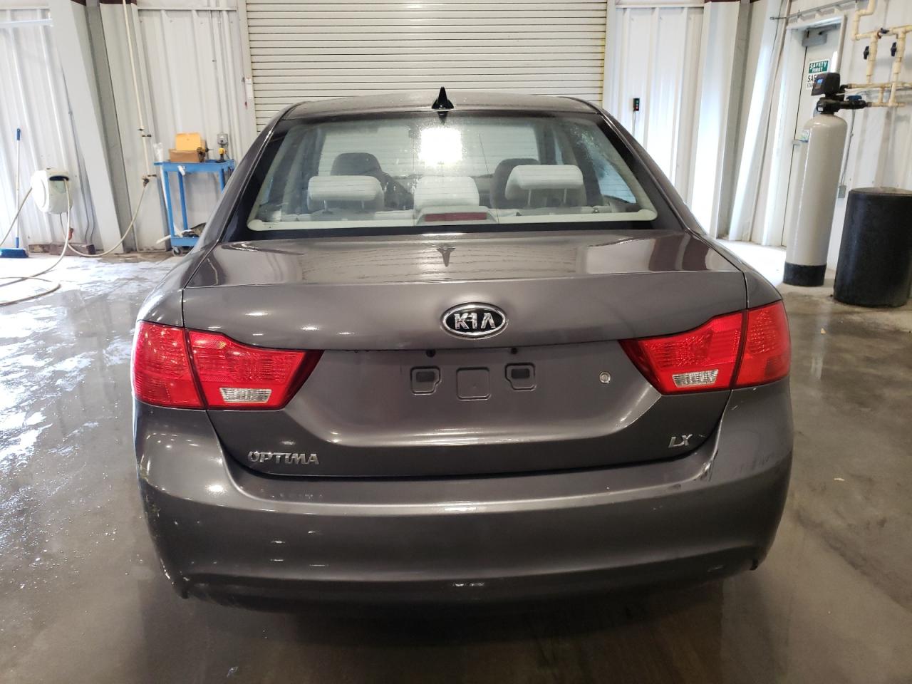 KNAGE228795317737 2009 Kia Optima Lx