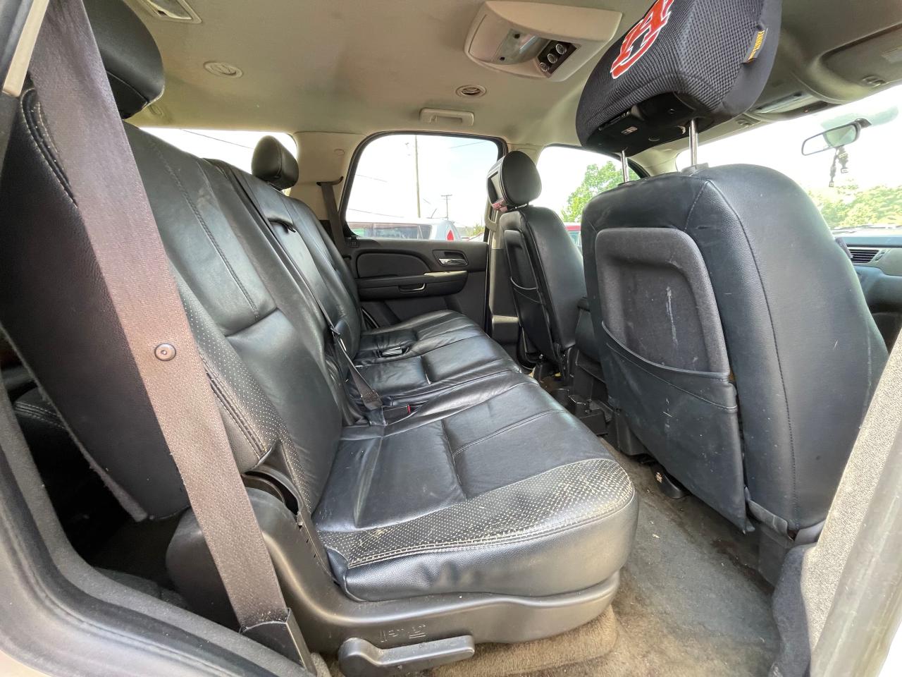 1GNMCAE3XAR135234 2010 Chevrolet Tahoe C1500 Ls