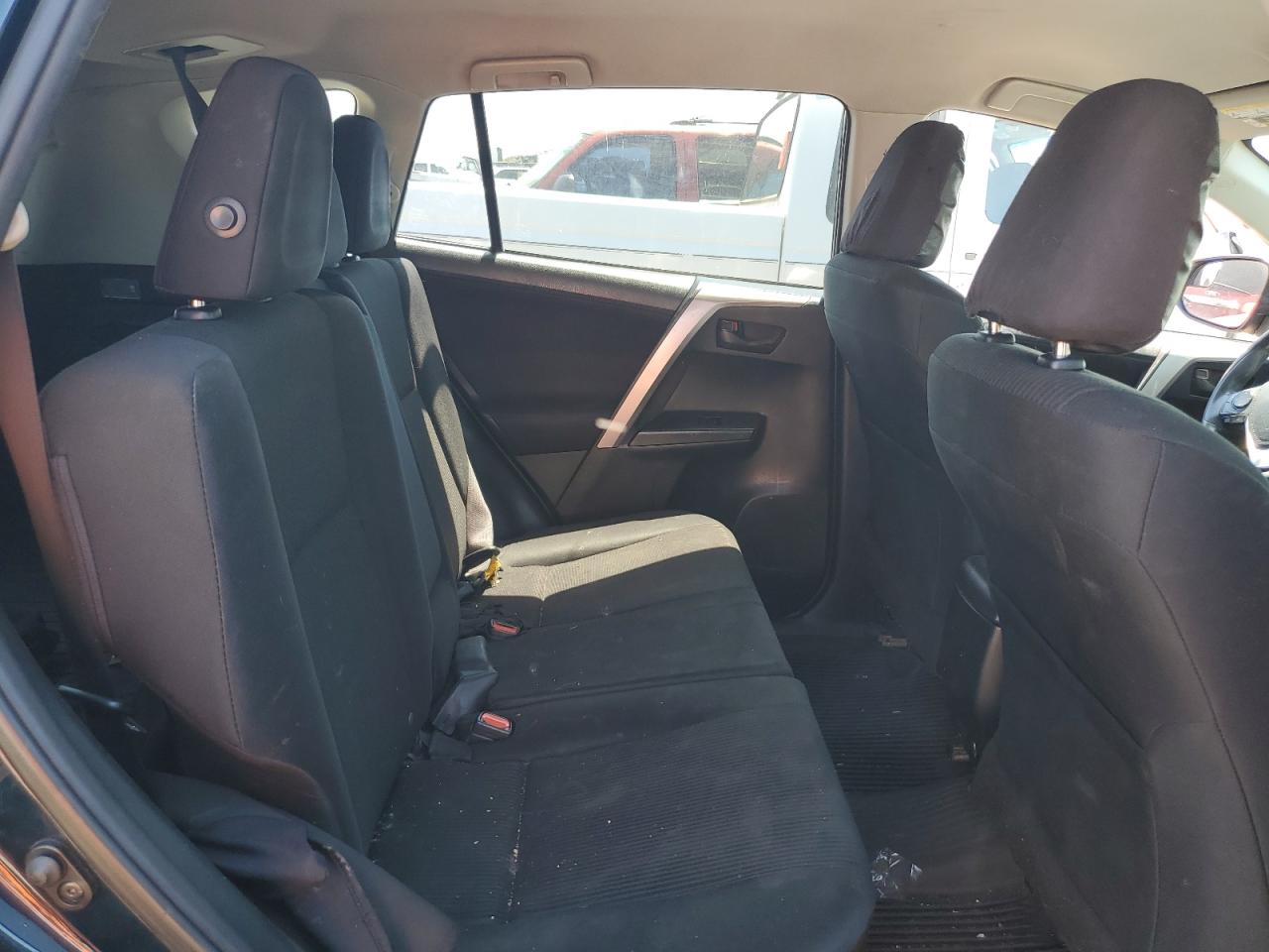 JTMBFREVXHJ166788 2017 Toyota Rav4 Le