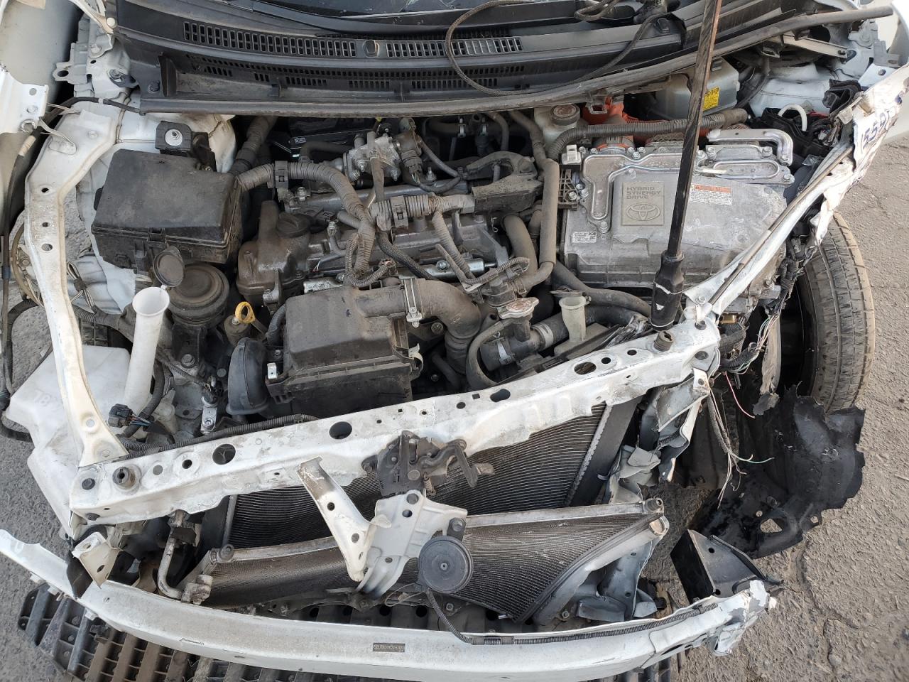 JTDKDTB32J1614274 2018 Toyota Prius C