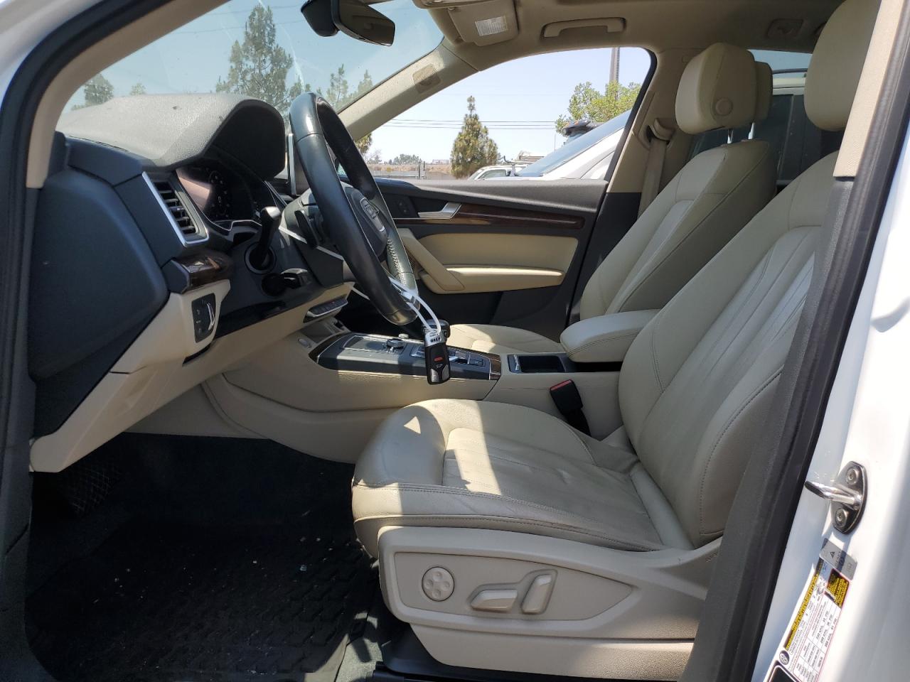 WA1BNAFY1J2117468 2018 Audi Q5 Premium Plus