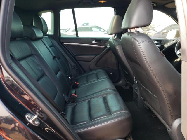 2015 VOLKSWAGEN TIGUAN S - WVGBV7AX0FW064684