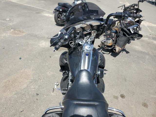 2010 HARLEY-DAVIDSON FLHTK - 1HD1KEM12AB614535