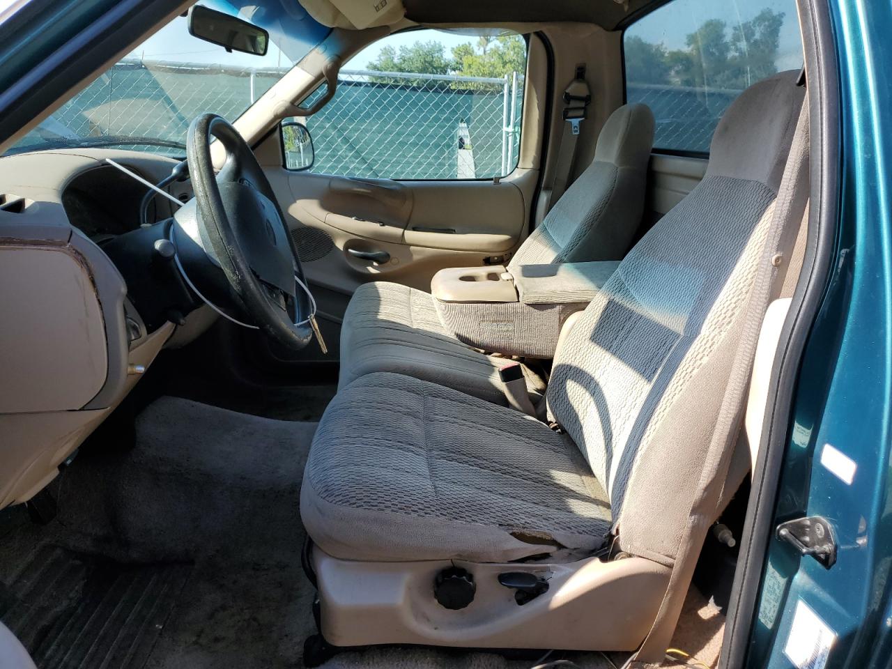 1FTDF1727VNC55624 1997 Ford F150