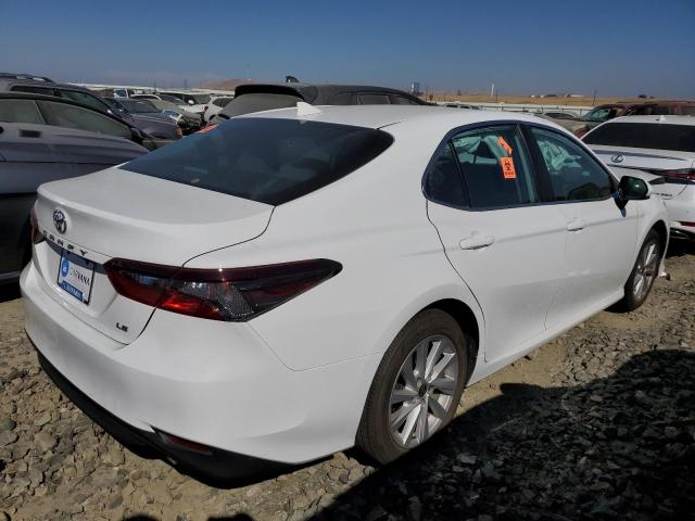 VIN 4T1C11AK0NU704386 2022 Toyota Camry, LE no.3