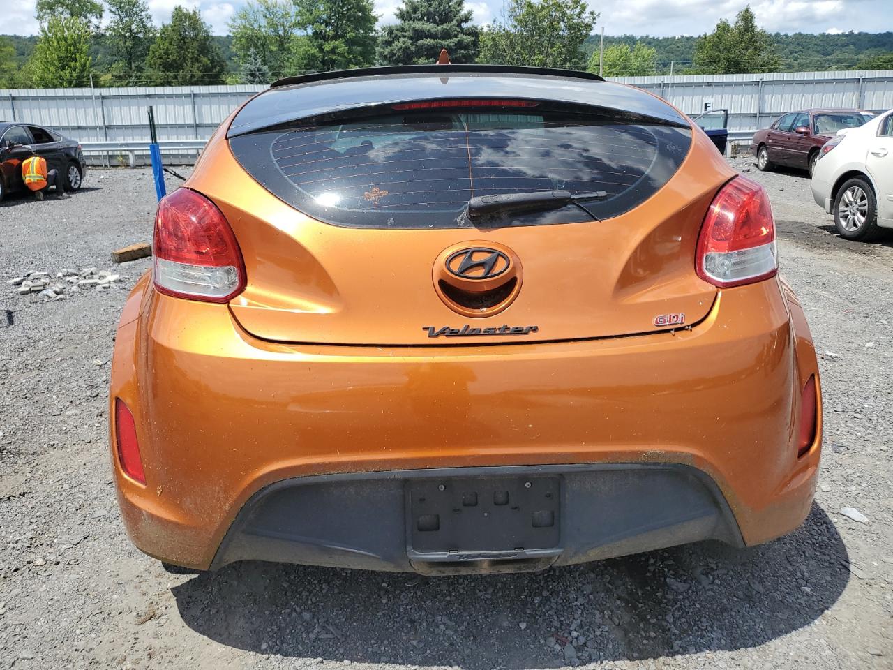 2013 Hyundai Veloster vin: KMHTC6ADXDU104112