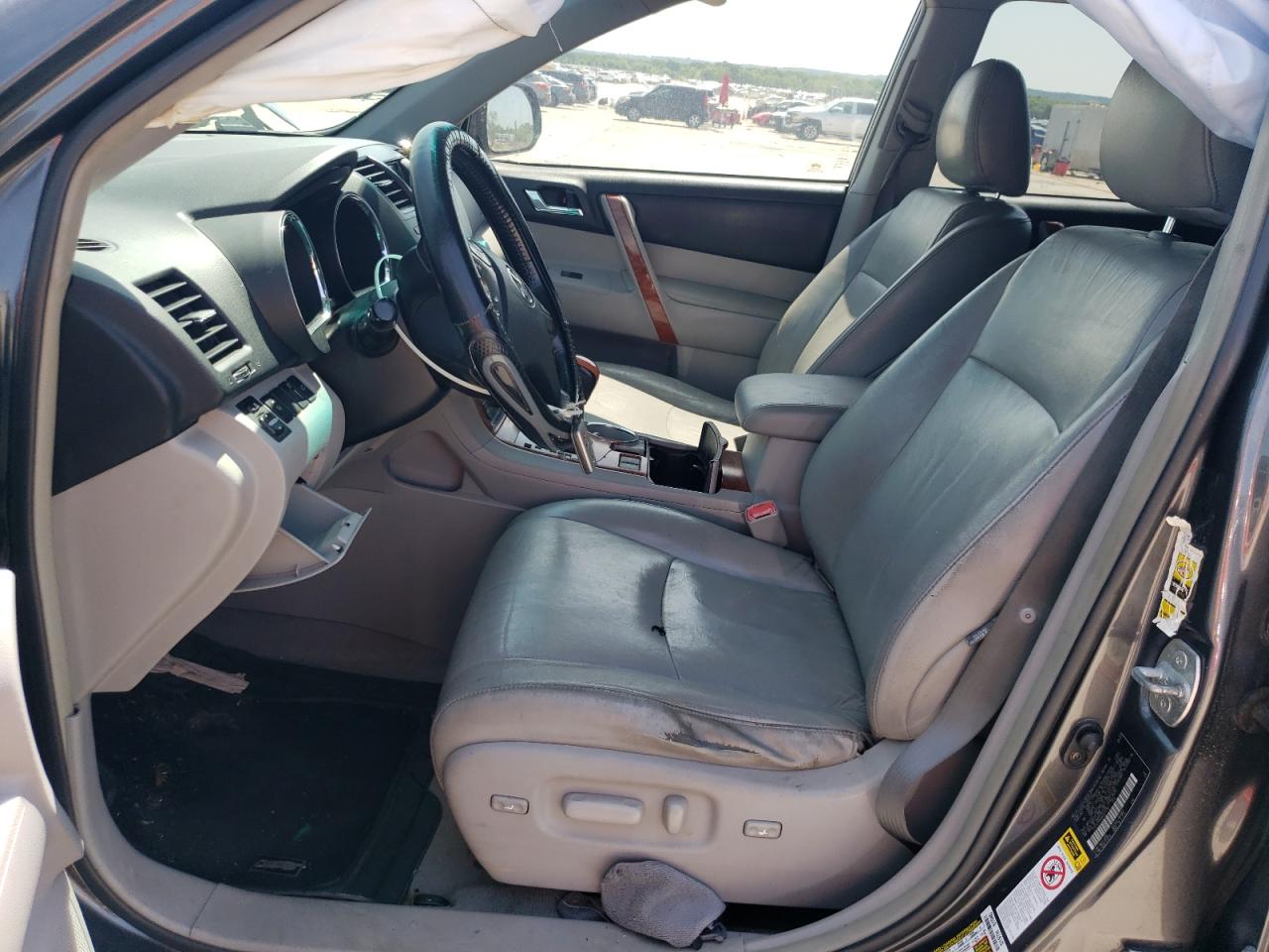 5TDYK3EH8AS001036 2010 Toyota Highlander Limited