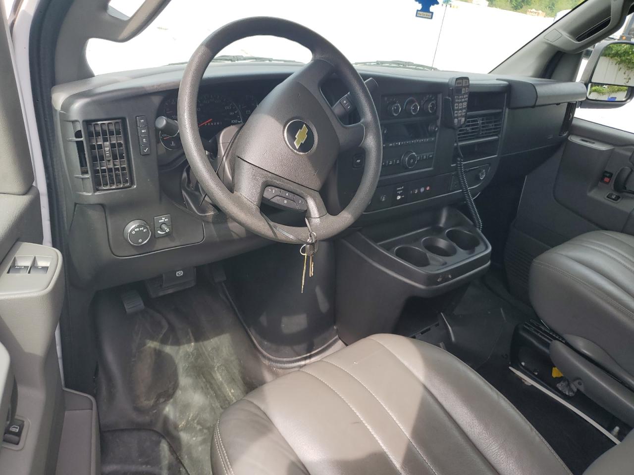 1GAZGNFG0L1266016 2020 Chevrolet Express G3500 Ls