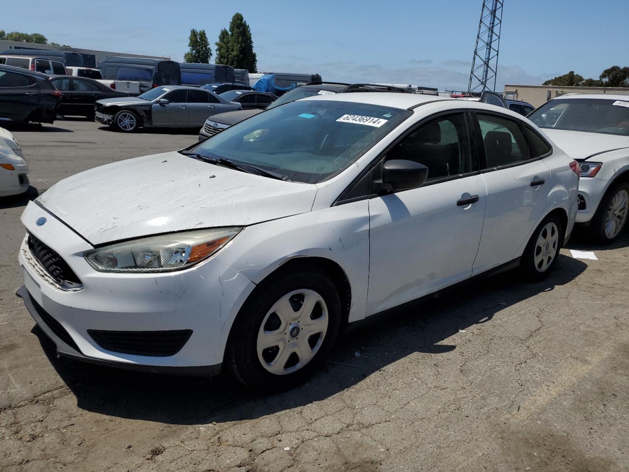 2015 Ford Focus S vin: 1FADP3E27FL256741