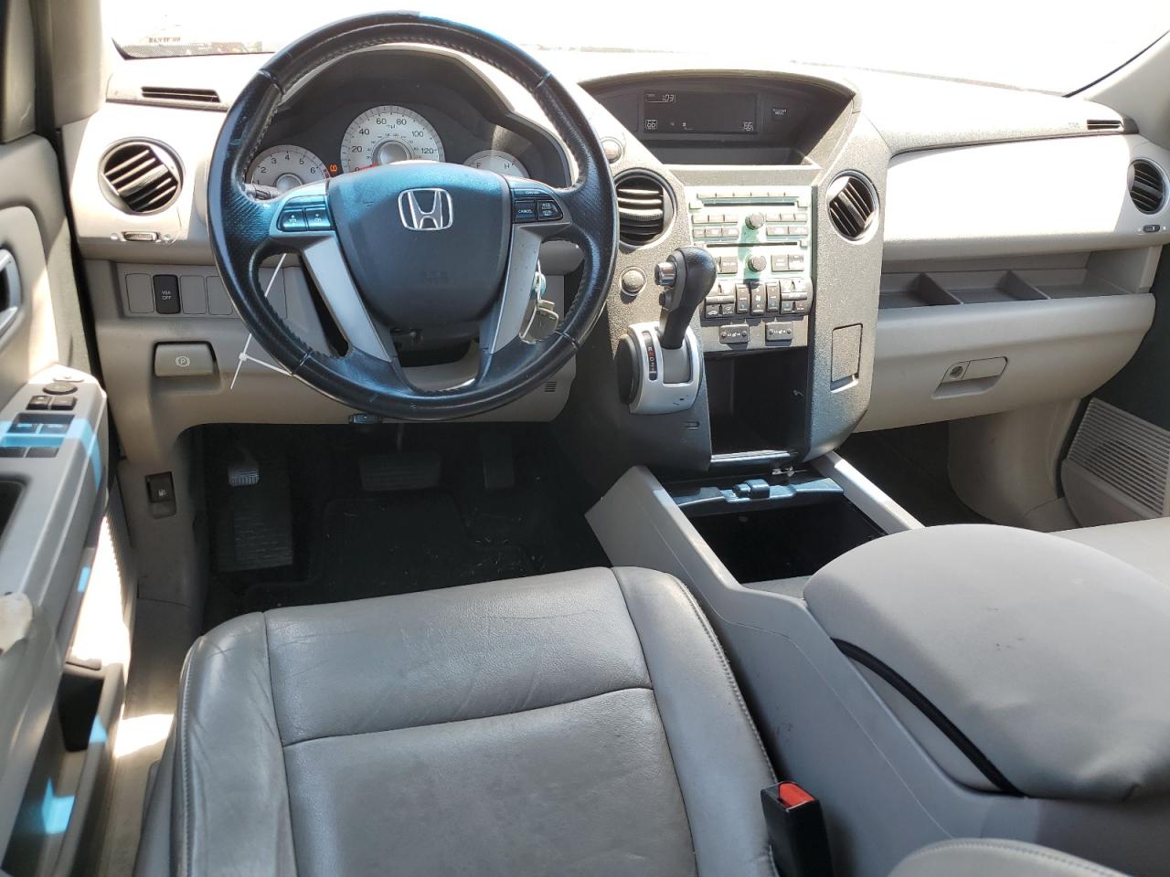 5FNYF4H66BB010957 2011 Honda Pilot Exl