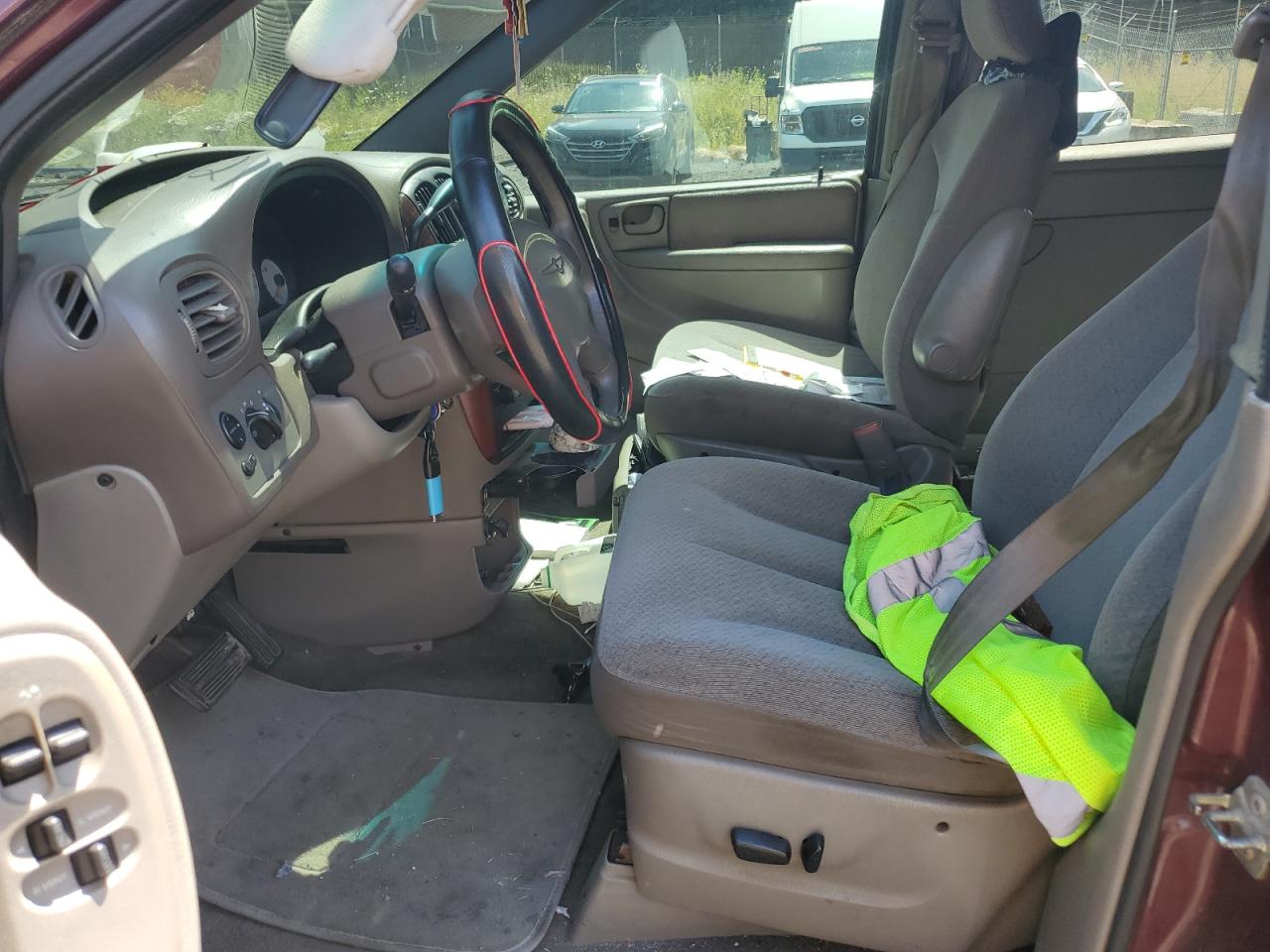 2C4GP44L73R196633 2003 Chrysler Town & Country Lx