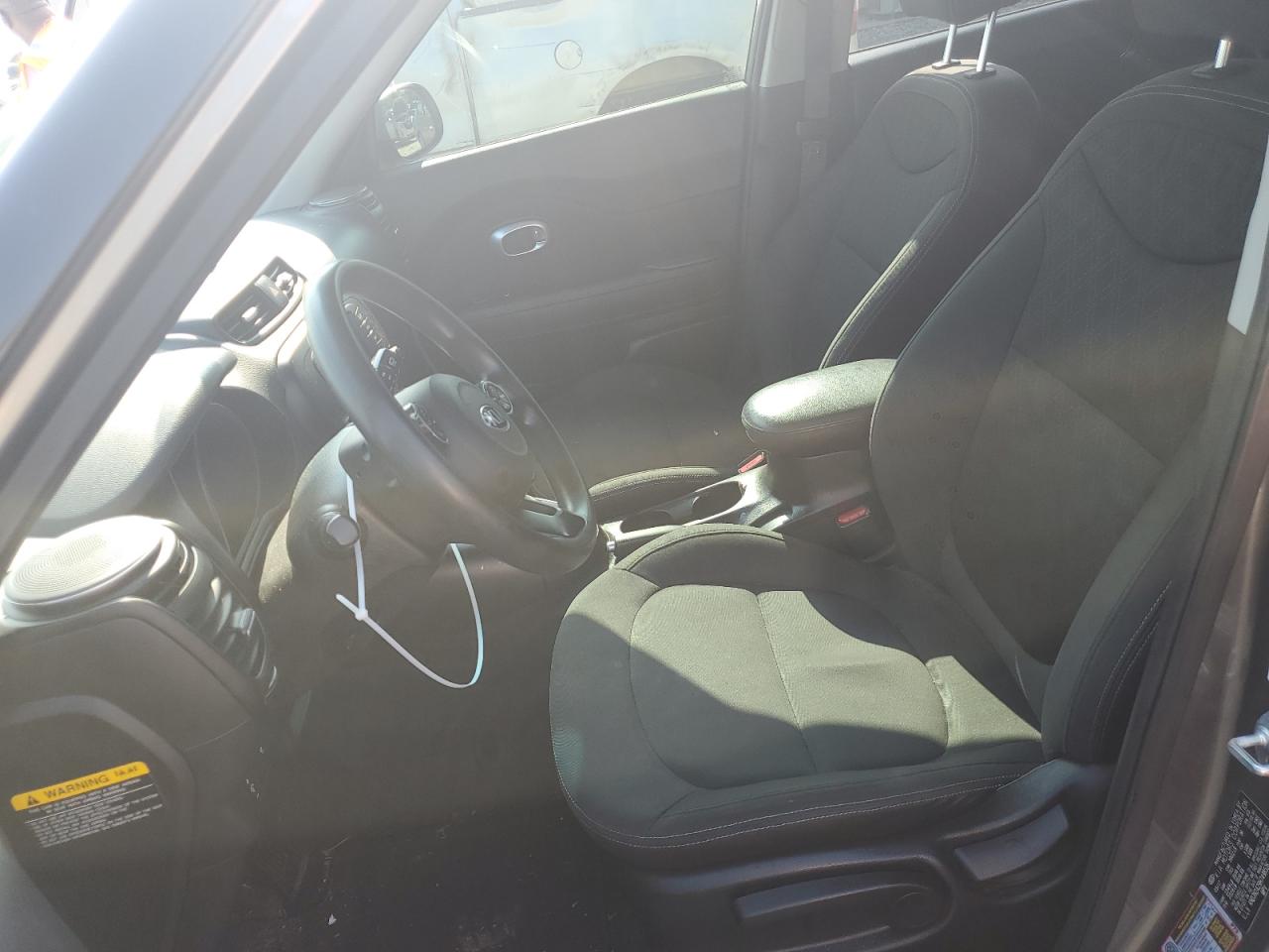 KNDJN2A29H7498526 2017 Kia Soul