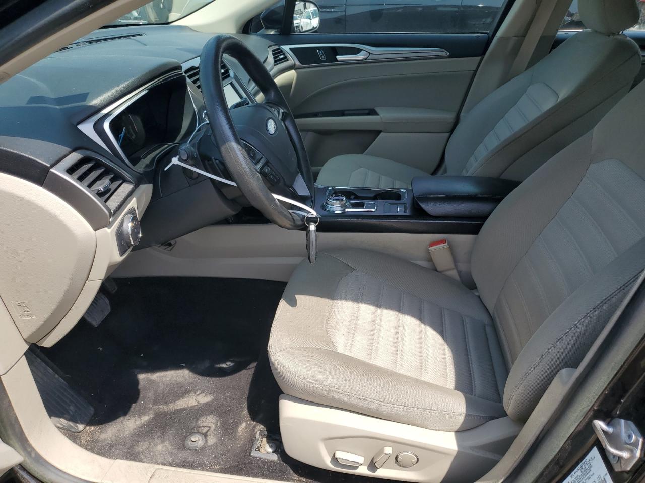 3FA6P0HD9KR159556 2019 Ford Fusion Se