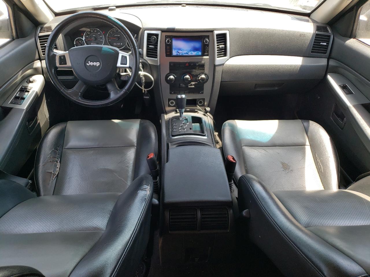 1J8GR48KX8C221240 2008 Jeep Grand Cherokee Laredo