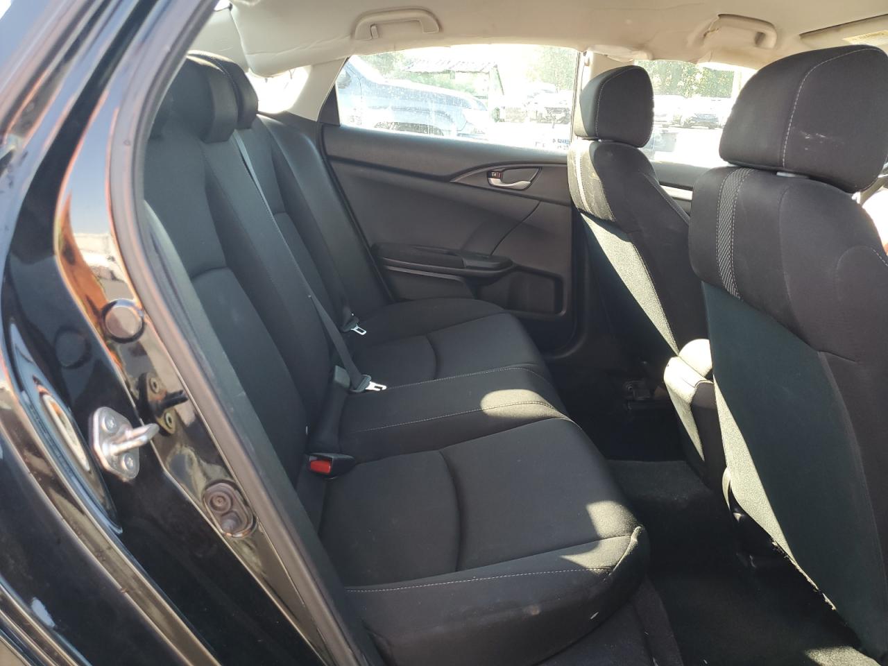 19XFC2F61KE018980 2019 Honda Civic Lx 19XFC2F61KE018980 2019 Honda Civic Lx