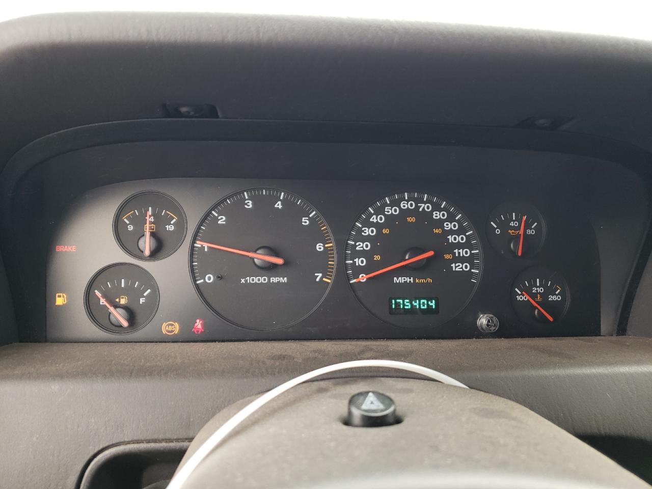 1J4GW48S11C728026 2001 Jeep Grand Cherokee Laredo