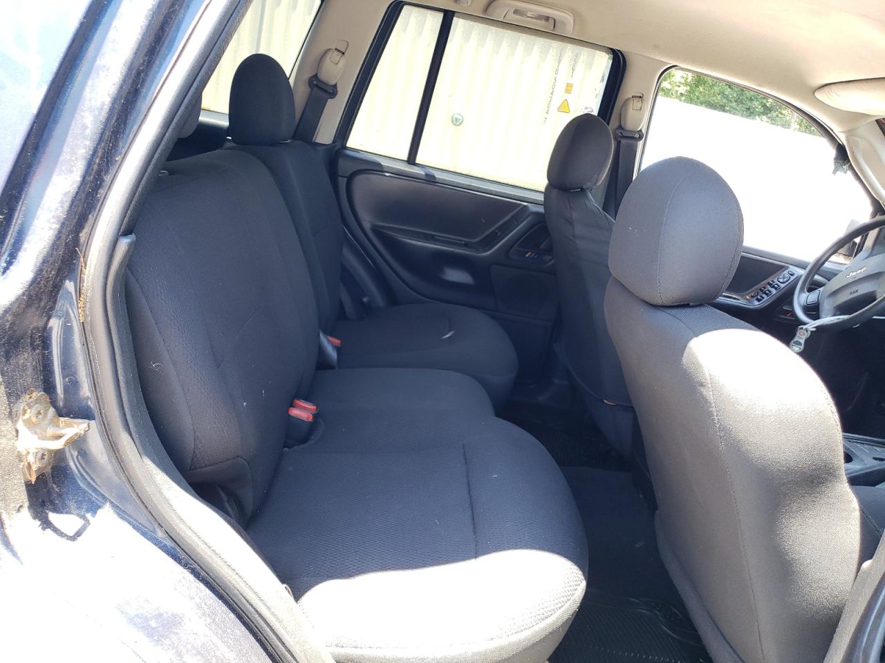 1J4GW48N02C225356 2002 Jeep Grand Cherokee Laredo