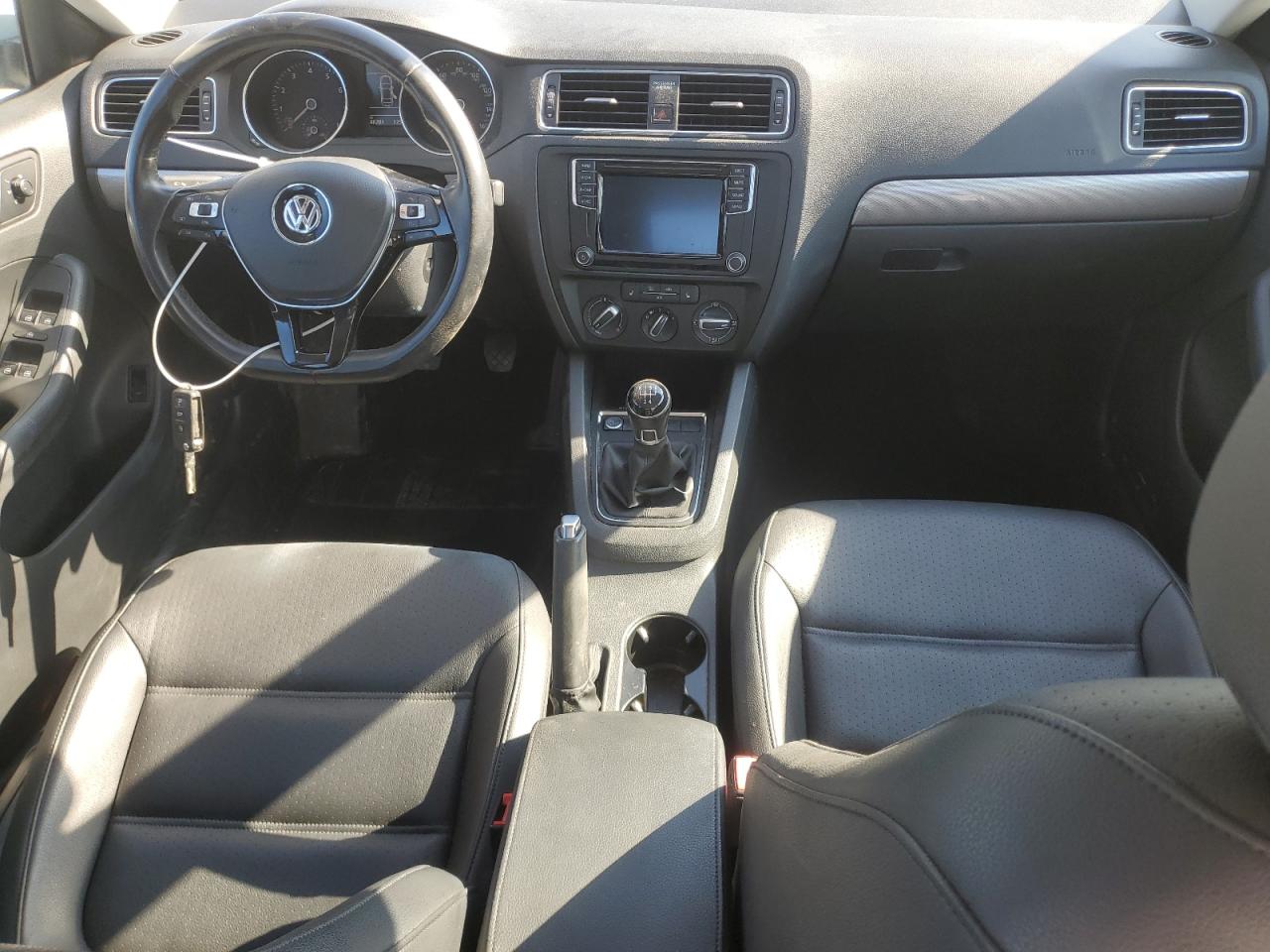 3VWB67AJ3HM369528 2017 Volkswagen Jetta Se