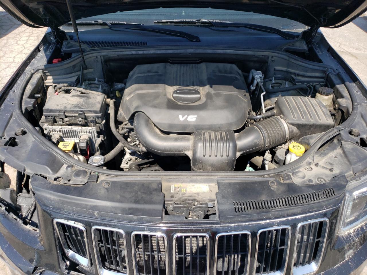 1C4RJFAG3FC193786 2015 Jeep Grand Cherokee Laredo